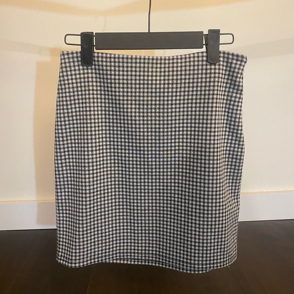 Forever 21 Gingham Black and White Mini Pencil Skirt
